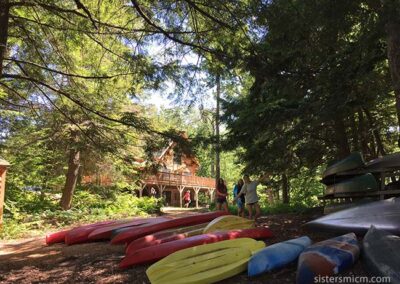 Campers come to kayak.